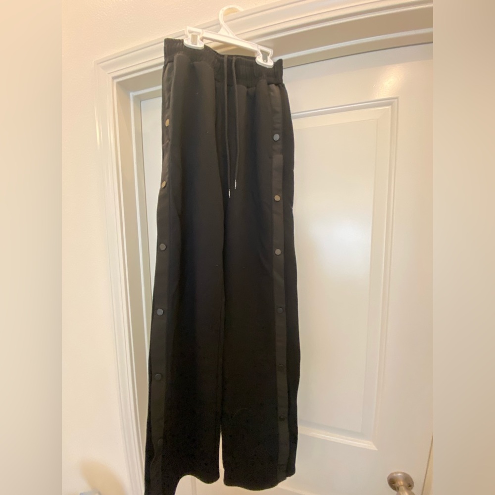 Brand new Alo Yoga Sweatpants